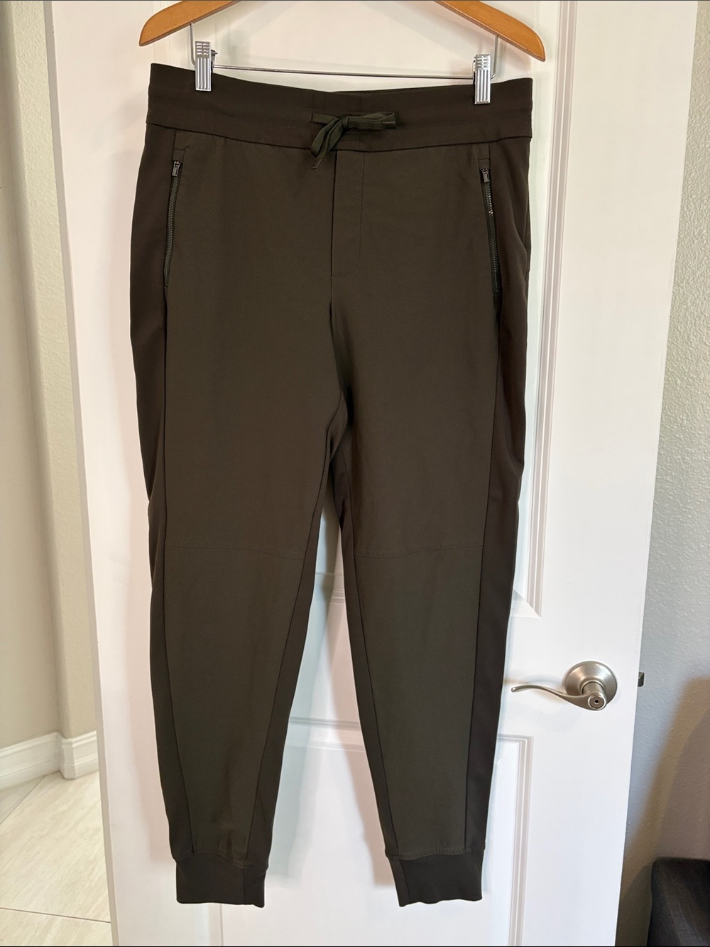Athleta Headlands Hybrid Trek Jogger Olive Green Pants Size 12 Tall - Picture 2 of 12